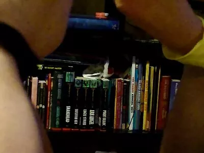 Undergiven tonåring njuter gratis amatör sex filmer av hårt sex med ny skallig styvfar