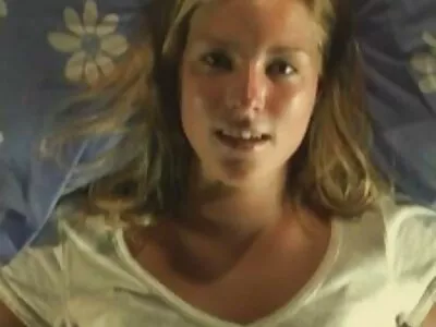Kurvig styvmamma och bystig blond vän vill ha  en kuk
