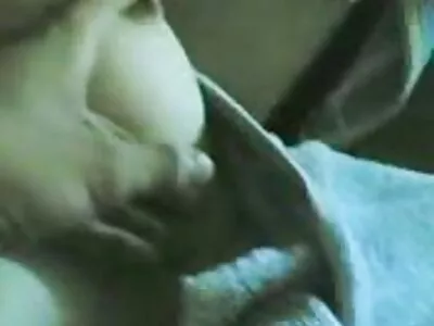 Konstig kille bjuder in en vän och tillåter honom att knulla gratis svensk porrfilm blinda GF