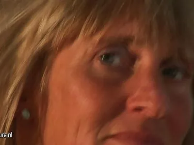 Gymnasiepar återupptar den gamla lågan efter en gratis tysk sexfilm återförening