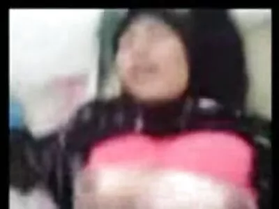 Upprymd pojke återvänder hem i tid för att slå på en bedårande styvsyster sexfilm hamster
