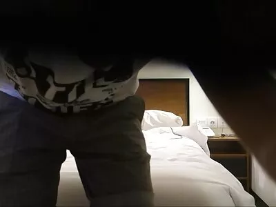 Hon japansk sex film har inte tid att ta av sig bh: n och strumporna den här gången