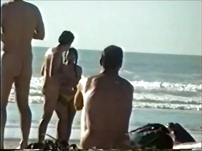 Våt analsex med family sexfilm kåt brud som lurar med två hanar