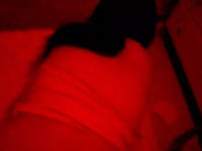 Kåta lesbiska äter varandras twats i romantiska sexfilmer 69 pose