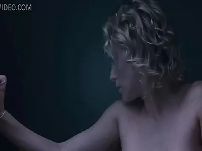 Moldavisk tjej med fina svenska sexfilmer falska tuttar visar sig vara en slampa tik