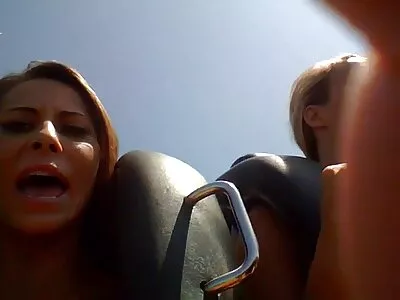 Brunett MILF dominerar free sex film analt över lydig ung slampa